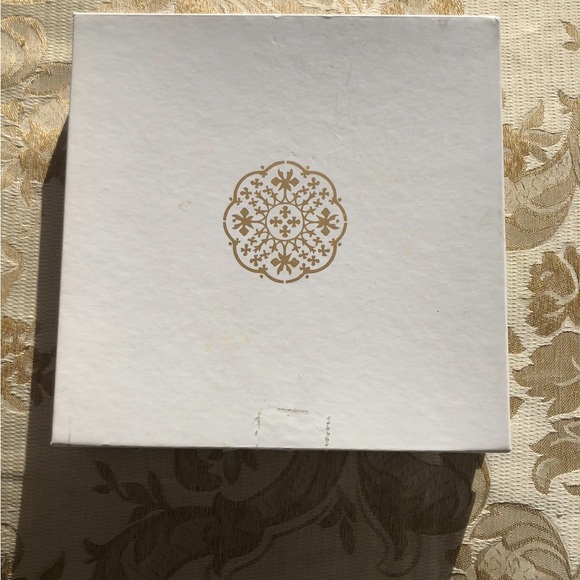 Grace loves Lace silver and pearl drop earrings - Picture 6 of 6